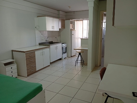 Apartamento Kitnet para Locação em Maringá - PR, Zona 08
