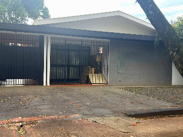 Casa para Locação em Maringá - PR, Zona 05