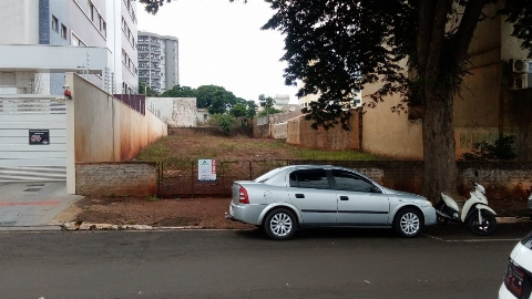 TERRENOS, Rua Cariovaldo A Ferreira