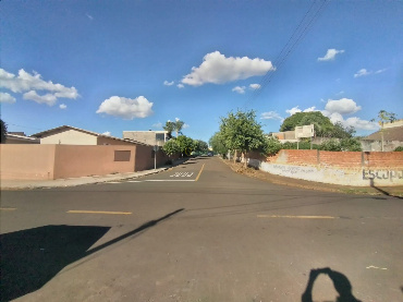 Terreno Comercial para Venda em Londrina - PR, Califórnia