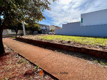 Terreno para Venda em Maringá - PR, Zona 20
