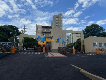 Apartamento para Venda em Maringá - PR, Zona 07
