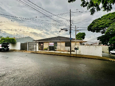 Casa para Venda em Maringá - PR, Cj Hab Karina