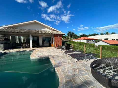 Casa em Condomínio para Venda em Porecatu - PR, Zona Rural