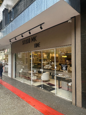 SALAS COMERCIAIS, Rua Arthur Thomas