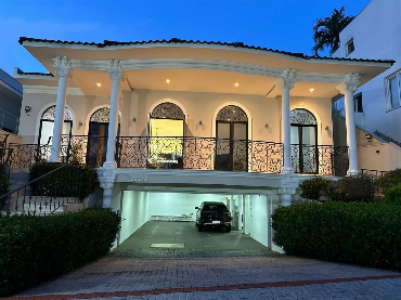 Casa em Condomínio para Venda em Maringá - PR, Cj Hab Inocente Vl Nova Júnior