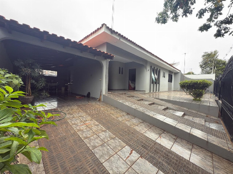 Casa para Venda em Maringá - PR, Vl Morangueira