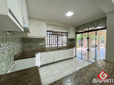 Casa para Venda em Maringá - PR, Pq Palmeiras