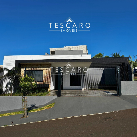 Casa para Venda em Mandaguaçu - PR, Zona Leste