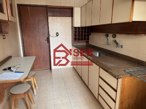 Apartamento para Locação em Maringá - PR, Zona 07