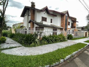 Casa para Venda em Maringá - PR, Zona 04