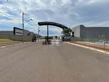 Barracão para Locação em Maringá - PR, Zona 01 Centro