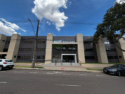 SALAS EM EDIFÍCIOS, Praça 21 de Abril
