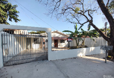 Casa para Venda em Maringá - PR, Cj Hab Inocente Vl Nova Júnior