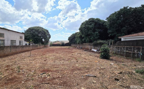 TERRENOS, Rua Pioneiro José Jacinto Maia