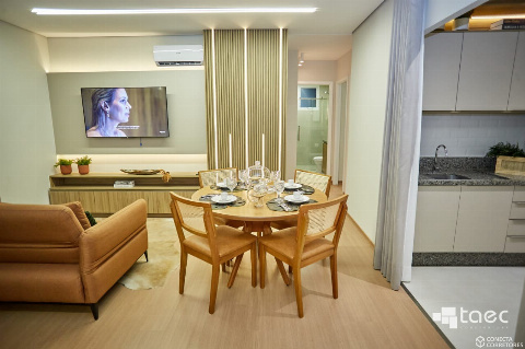 Apartamento para Venda em Maringá - PR, Zona 07