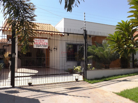 Casa para Venda em Maringá - PR, Jd Três Lagoas