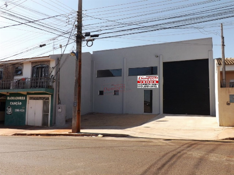 BARRACÃO, Rua Maria Thereza Bergamasco