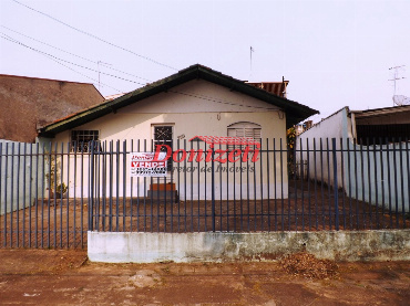 Casa para Venda em Maringá - PR, Zona 07