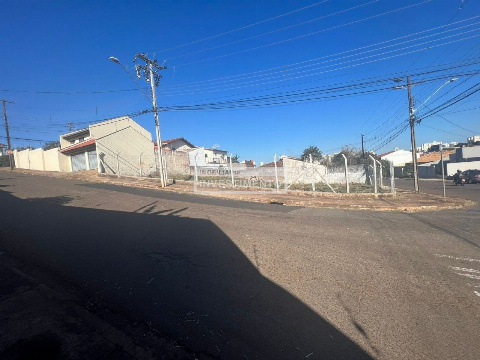 TERRENOS, Rua Uberlândia