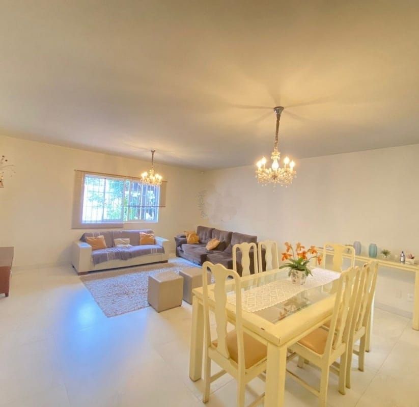 CASAS, Rua Uberlândia