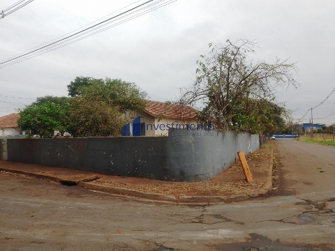 TERRENOS, Rua Clara Nunes