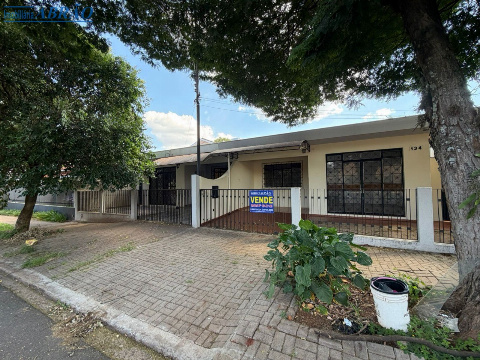Casa para Venda em Maringá - PR, Zona 04