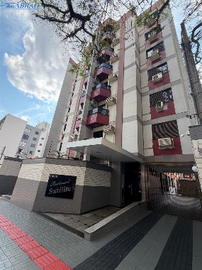 Apartamento para Venda em Maringá - PR, Zona 07