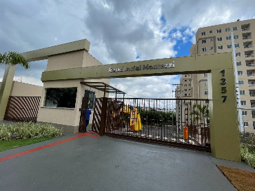 Apartamento para Venda em Maringá - PR, Zona 07