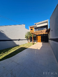 Sobrado para Venda em Maringá - PR, Jd Diamante