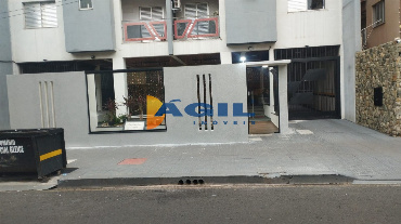 Apartamento para Venda em Maringá - PR, Zona 07