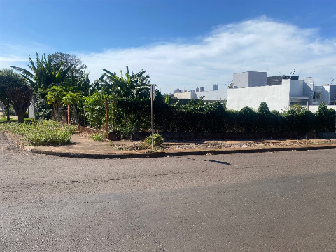 TERRENOS, Rua Pioneiro Carlos João Basso