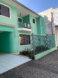 Sobrado para Venda em Maringá - PR, Zona 07