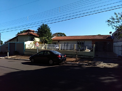 CASAS, Rua Flamboyant
