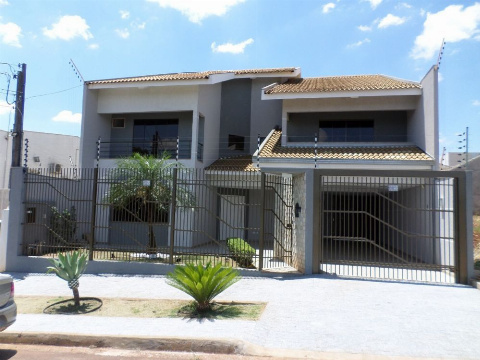 SOBRADOS, Rua Pioneiro Manoel Pereira Camacho Filho