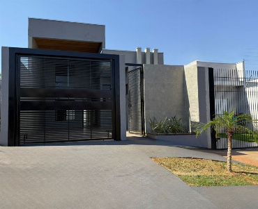 Casa para Venda em Maringá - PR, Jd Araucária