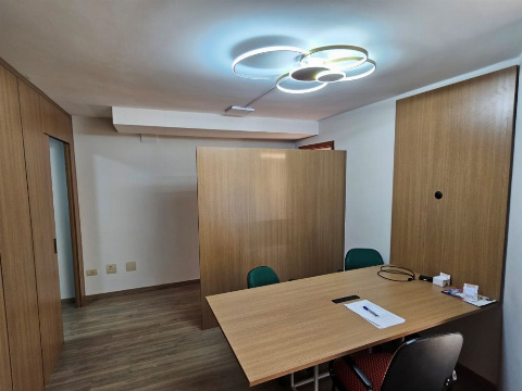 SALAS COMERCIAIS, Rua Princesa Isabel