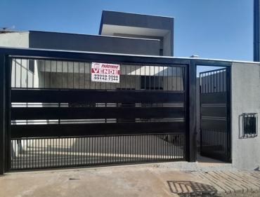 Casa Geminada para Venda em Maringá - PR, Jd Rebouças