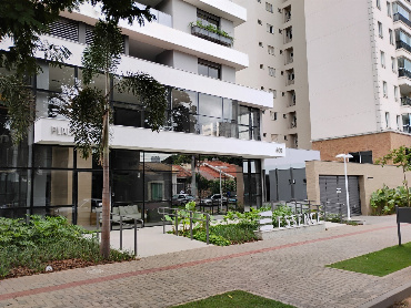 Apartamento para Venda em Maringá - PR, Zona 03