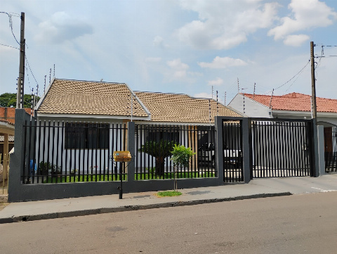 Casa para Venda em Maringá - PR, Jd América