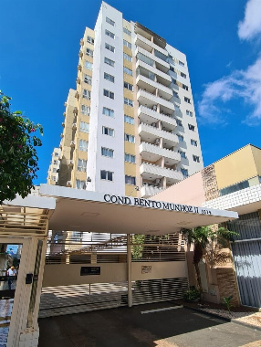 Apartamento para Venda em Maringá - PR, Zona 07