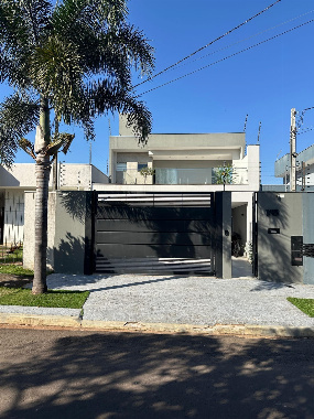 Sobrado para Venda em Maringá - PR, Jd Iguaçu