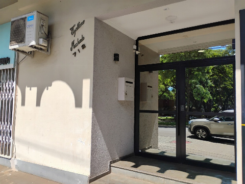 Apartamento para Venda em Maringá - PR, Zona 04