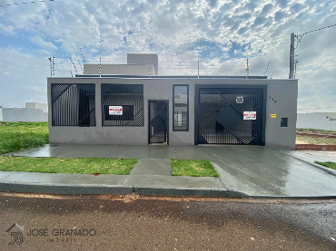 Casa para Venda em Maringá - PR, Bom Jd