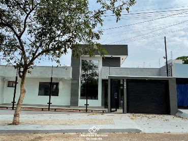 Casa para Venda em Maringá - PR, Zona 05