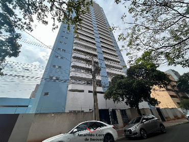 Apartamento para Venda em Maringá - PR, Zona 07