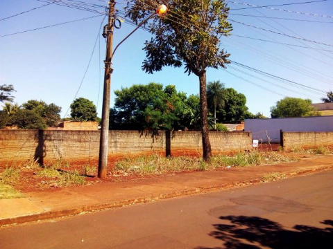 TERRENOS, Rua Joaquim dos Santos Veríssimo Filho