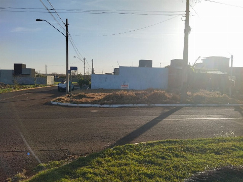 TERRENOS, Avenida Pável