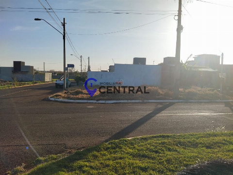 TERRENOS, Avenida Pável