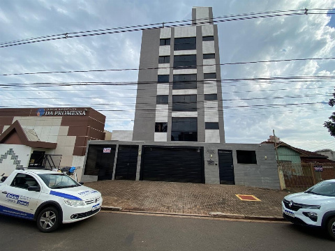 APARTAMENTOS, Rua Cariovaldo Ferreira